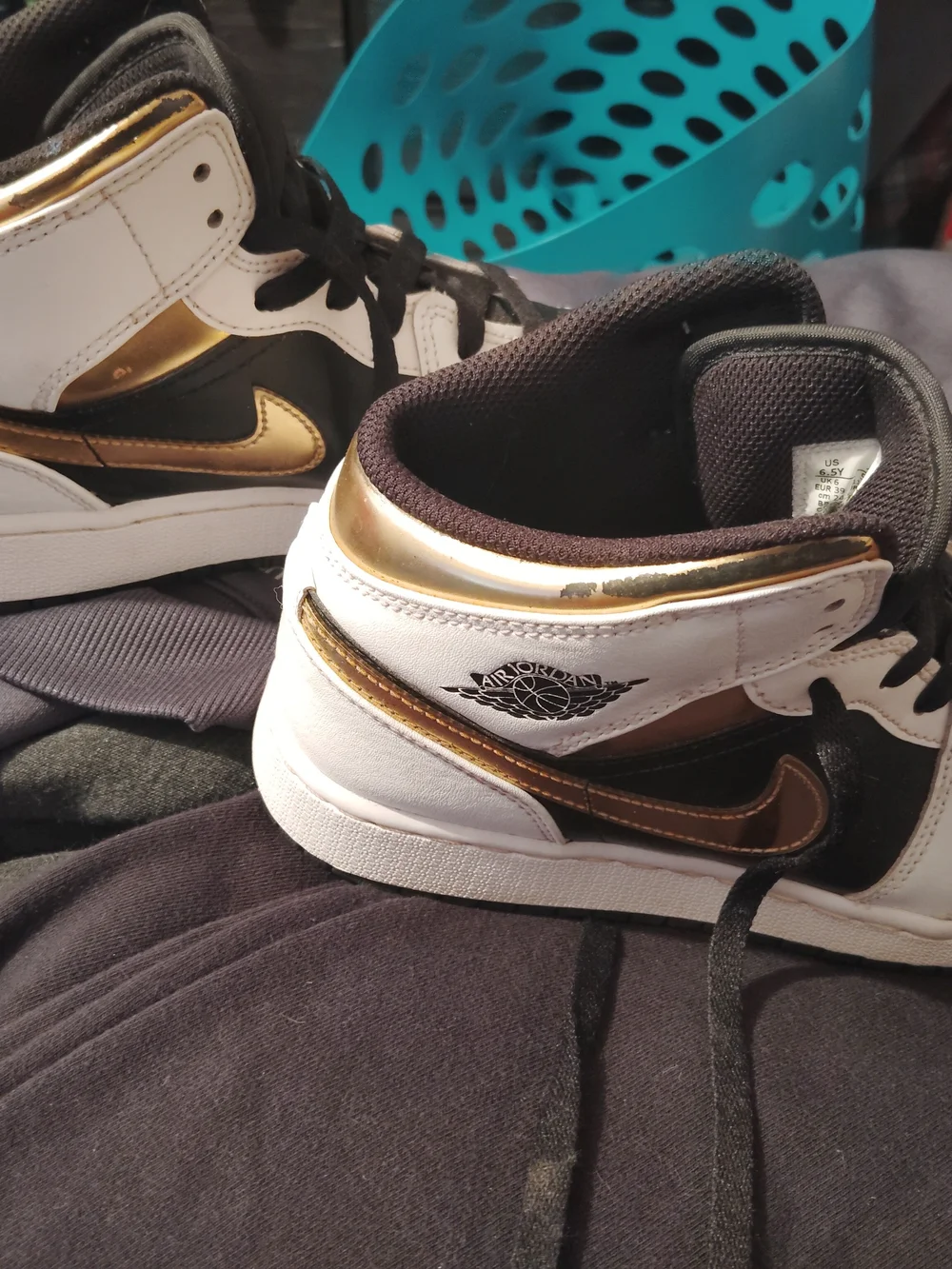 Boys Black and White High-Top Sneakers with Gold Accent Size 6.5